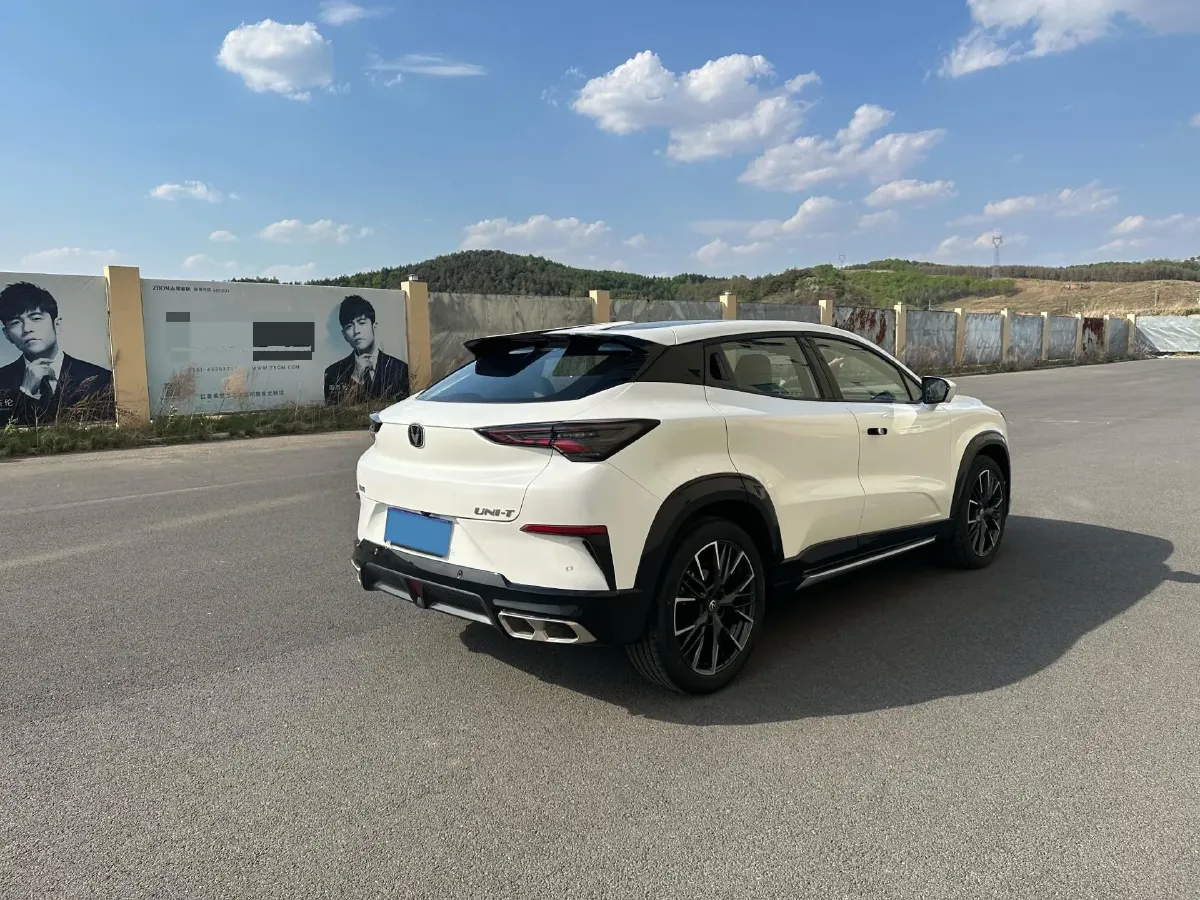2023 ChangAn UNI-T 1.5T 188HP L4 7DCT,autocango,china used car exporter,china ev exporter,chinese used car exporter,chinese used ev exporter