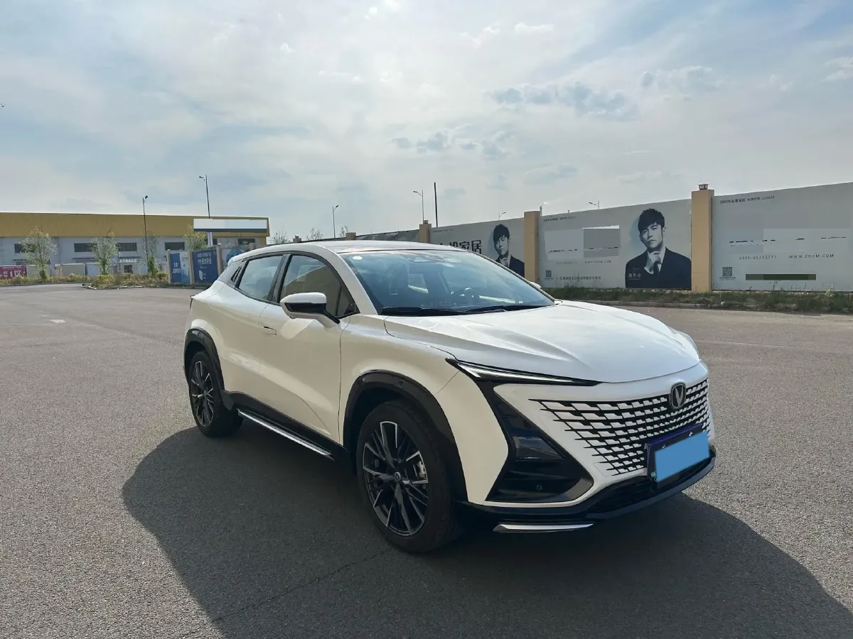 2023 ChangAn UNI-T 1.5T 188HP L4 7DCT,autocango,china used car exporter,china ev exporter,chinese used car exporter,chinese used ev exporter
