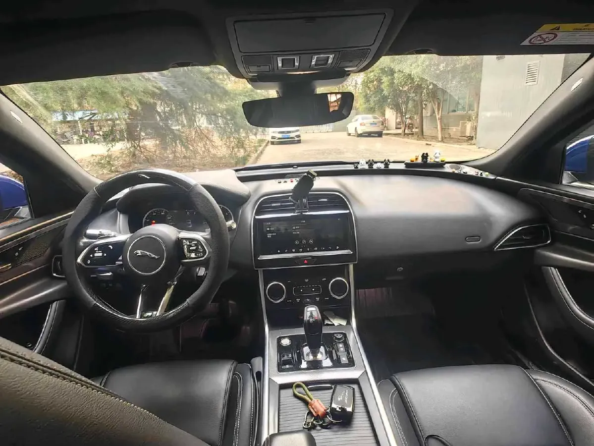 2020 Jaguar XEL 2.0T 200HP L4 8AT,autocango,china used car exporter,china ev exporter,chinese used car exporter,chinese used ev exporter