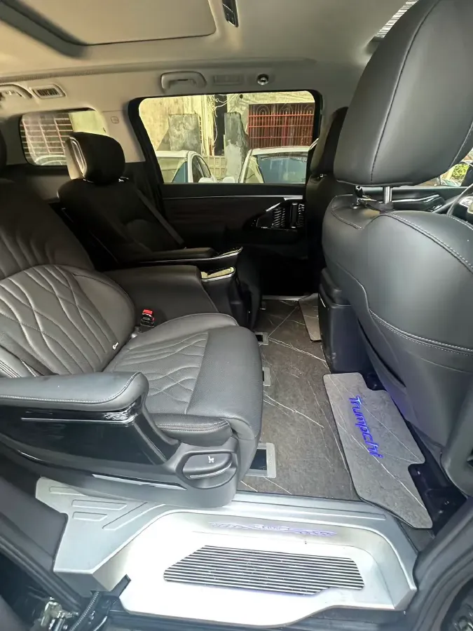 2024 GAC Trumpchi M8 2.0T 252HP L4 8AT,autocango,china used car exporter,china ev exporter,chinese used car exporter,chinese used ev exporter
