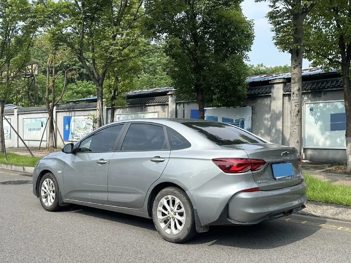 2024 Chevrolet Monza 1.5L 113HP L4 6DCT,autocango,china used car exporter,china ev exporter,chinese used car exporter,chinese used ev exporter