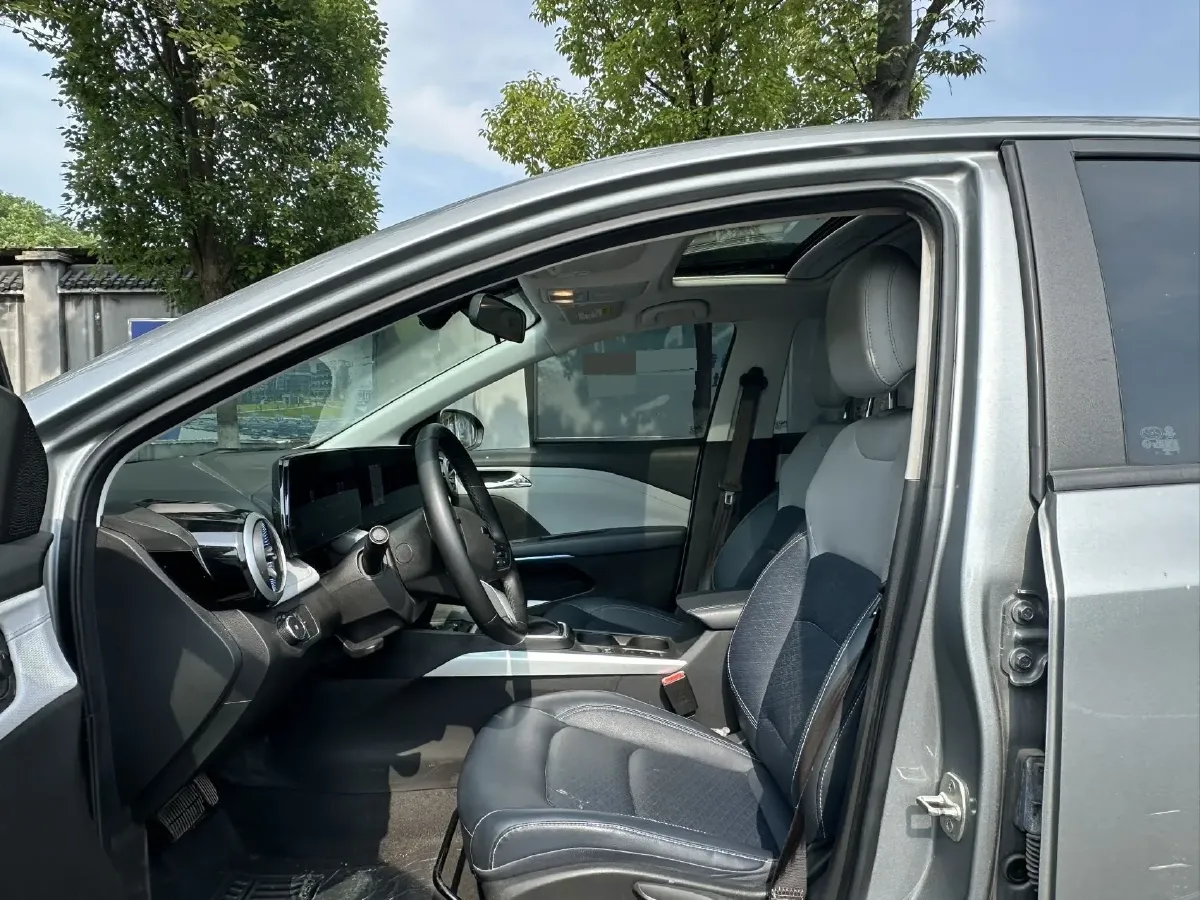 2024 Chevrolet Monza 1.5L 113HP L4 6DCT,autocango,china used car exporter,china ev exporter,chinese used car exporter,chinese used ev exporter