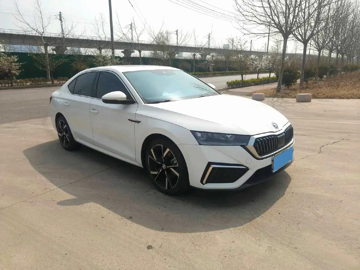 2022 Skoda Octavia 1.4T 150HP L4 7DCT,autocango,china used car exporter,china ev exporter,chinese used car exporter,chinese used ev exporter