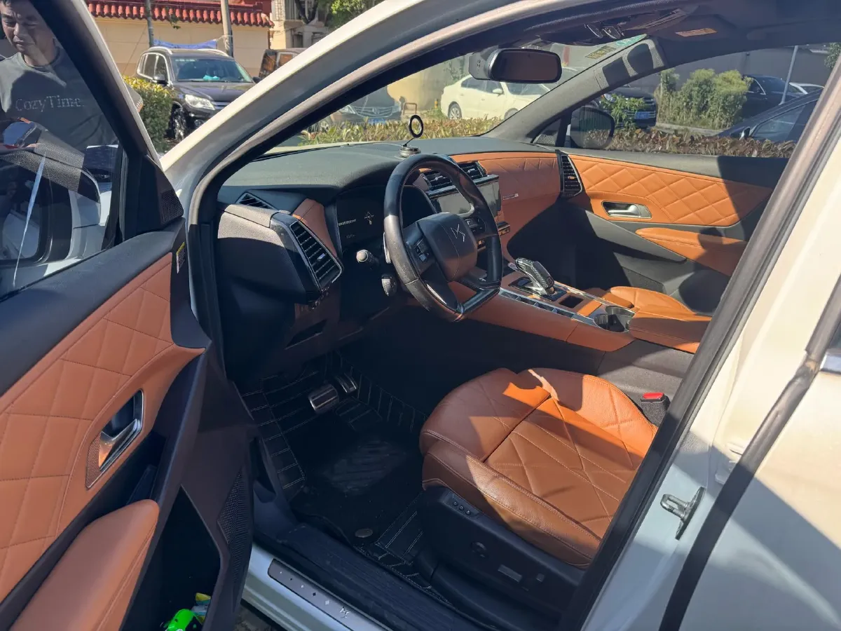 2018 DS 7 1.6T 220HP L4 8AT,autocango,china used car exporter,china ev exporter,chinese used car exporter,chinese used ev exporter