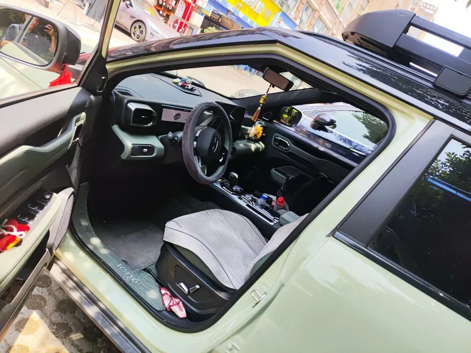 2025 Geely Cowboy 1.5T 181HP L4 7DCT,autocango,china used car exporter,china ev exporter,chinese used car exporter,chinese used ev exporter