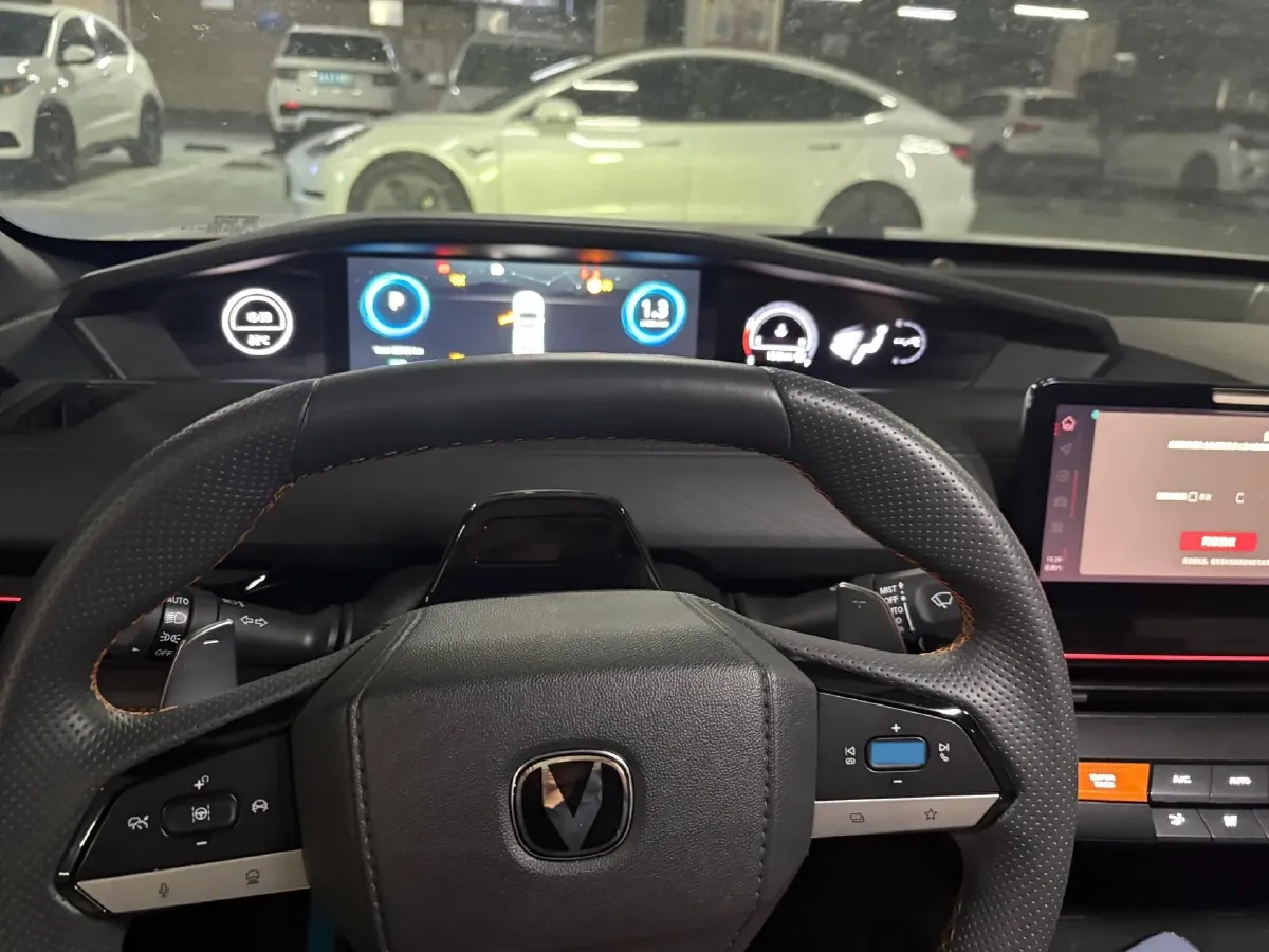 2023 ChangAn UNI-V 1.5T 188HP L4 7DCT,autocango,china used car exporter,china ev exporter,chinese used car exporter,chinese used ev exporter