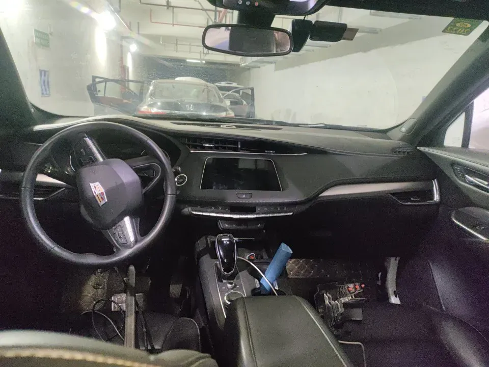 2020 Cadillac XT4 2.0T 241HP L4 9AT,autocango,china used car exporter,china ev exporter,chinese used car exporter,chinese used ev exporter