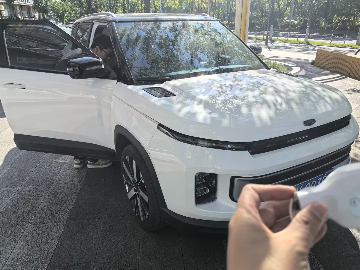 2023 Geely ICON 1.5T 181HP L4 7DCT,autocango,china used car exporter,china ev exporter,chinese used car exporter,chinese used ev exporter