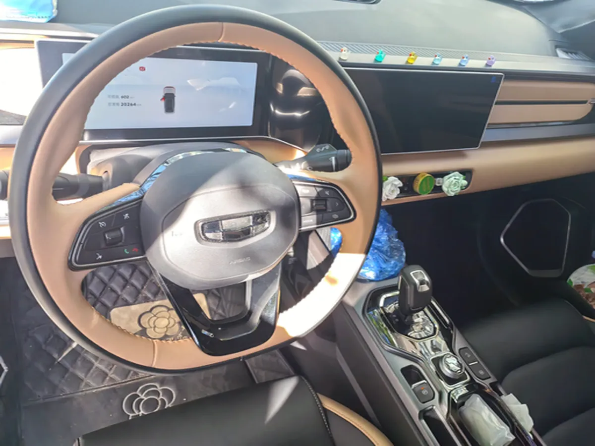 2023 Geely ICON 1.5T 181HP L4 7DCT,autocango,china used car exporter,china ev exporter,chinese used car exporter,chinese used ev exporter