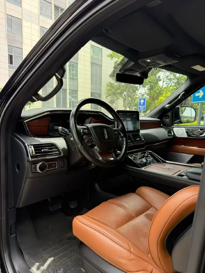 2018 Lincoln Navigator 3.5T 415HP V6 10AT,autocango,china used car exporter,china ev exporter,chinese used car exporter,chinese used ev exporter