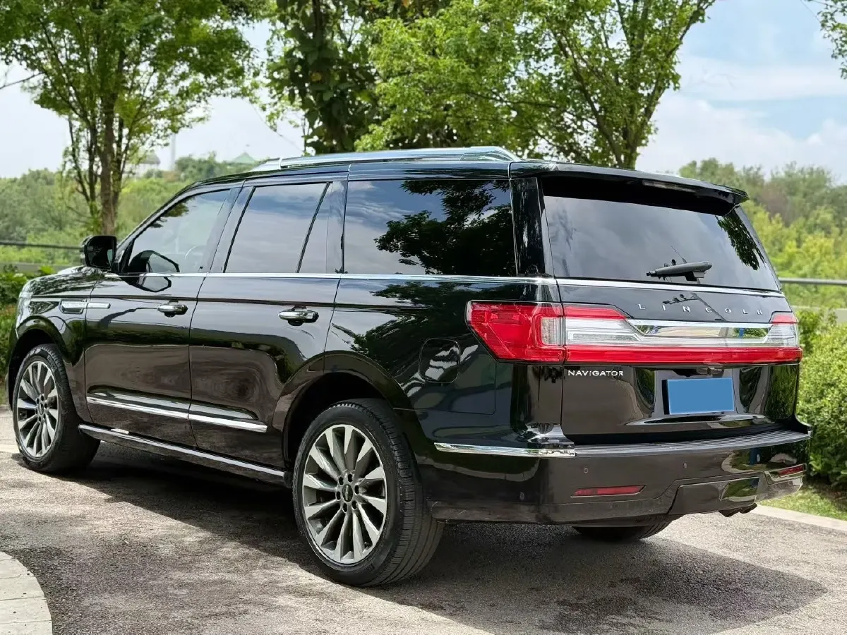2018 Lincoln Navigator 3.5T 415HP V6 10AT,autocango,china used car exporter,china ev exporter,chinese used car exporter,chinese used ev exporter