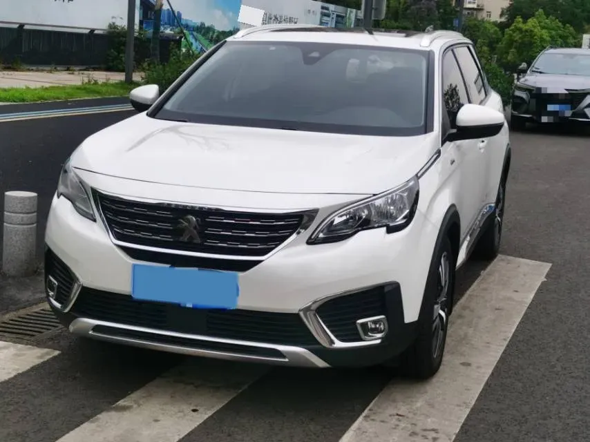 2017 Peugeot 5008 1.8T 204HP L4 6AT,autocango,china used car exporter,china ev exporter,chinese used car exporter,chinese used ev exporter