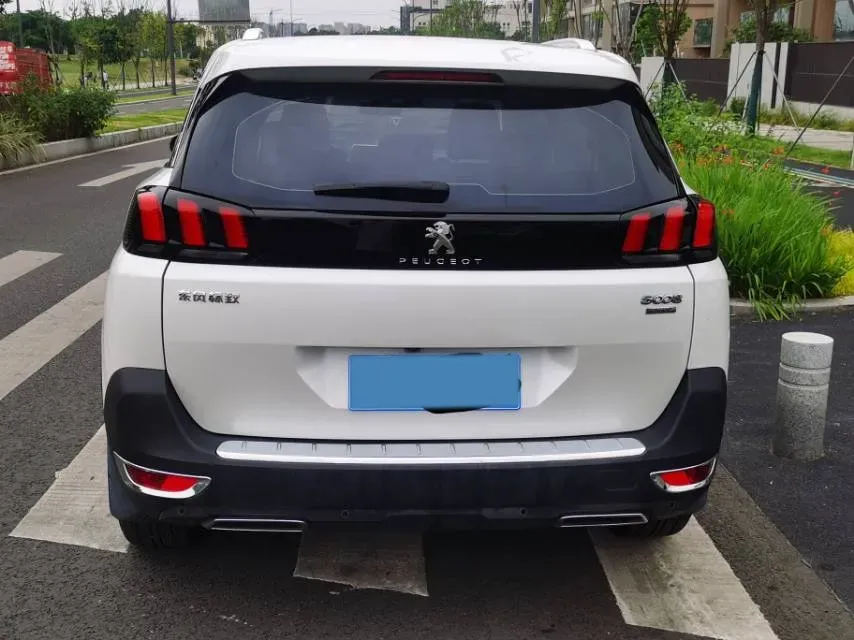 2017 Peugeot 5008 1.8T 204HP L4 6AT,autocango,china used car exporter,china ev exporter,chinese used car exporter,chinese used ev exporter