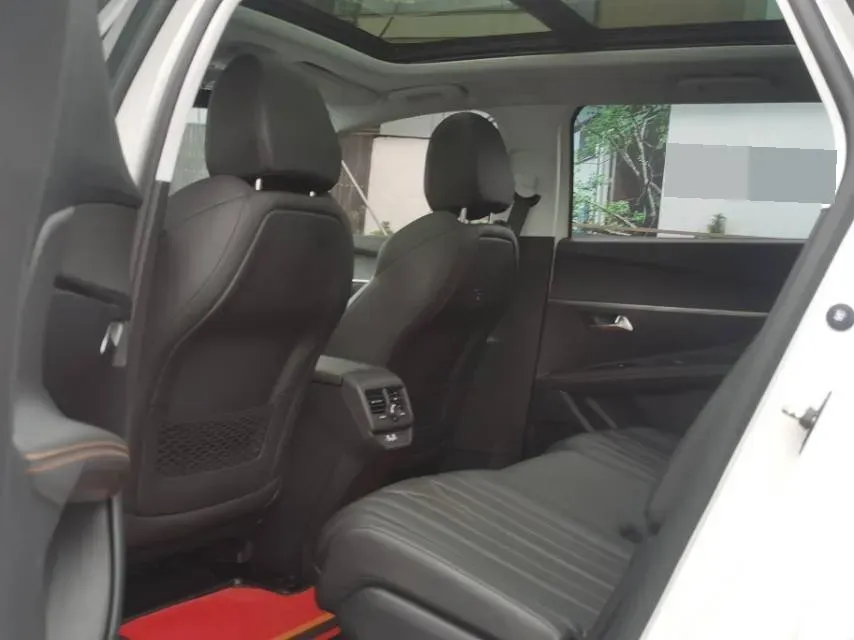 2017 Peugeot 5008 1.8T 204HP L4 6AT,autocango,china used car exporter,china ev exporter,chinese used car exporter,chinese used ev exporter