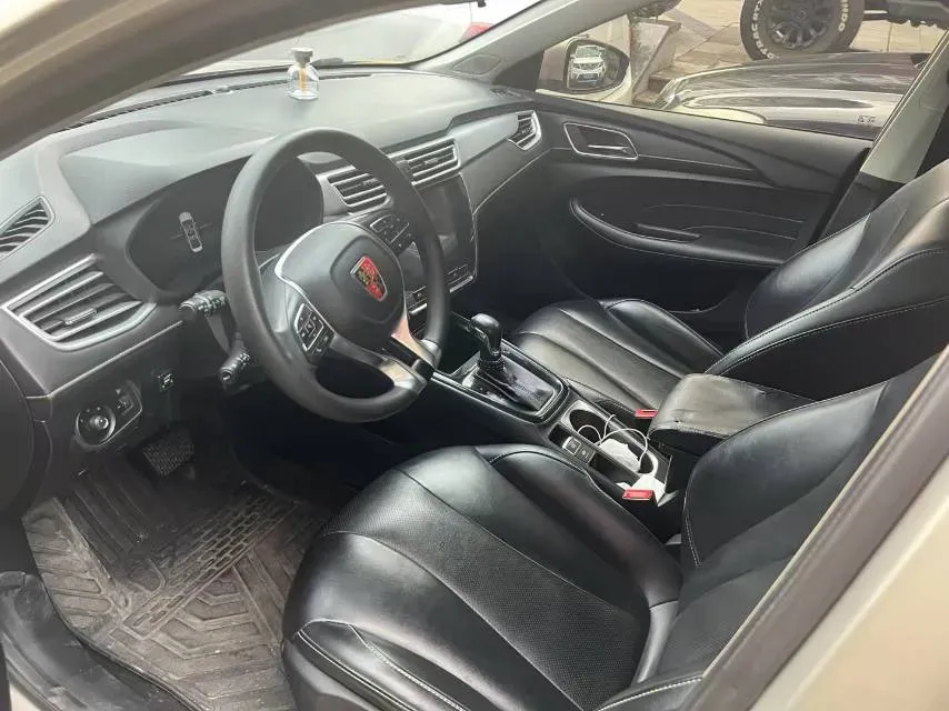 2020 Roewe i5 1.5L 120HP L4 CVT,autocango,china used car exporter,china ev exporter,chinese used car exporter,chinese used ev exporter