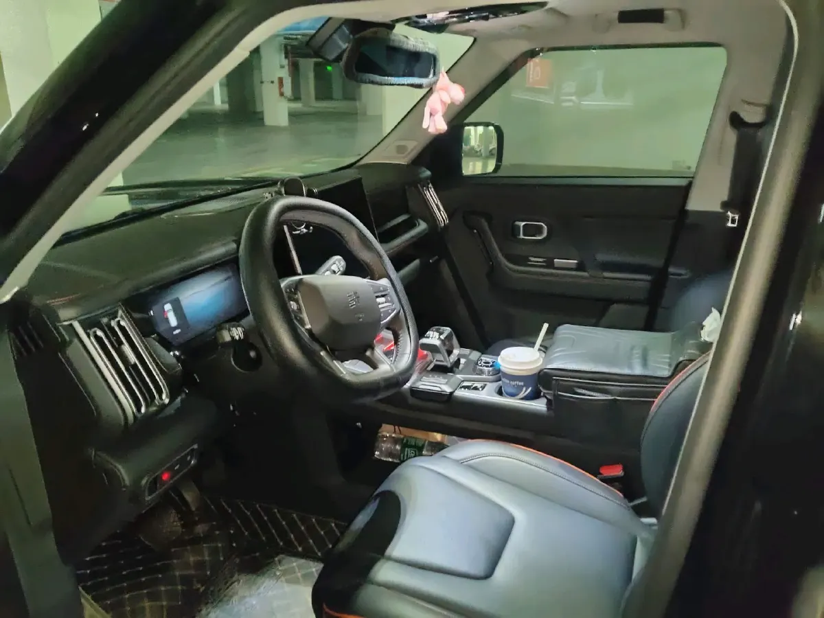 2025 MAXUS XinTu V70 2.0T 150HP L4 9AT,autocango,china used car exporter,china ev exporter,chinese used car exporter,chinese used ev exporter