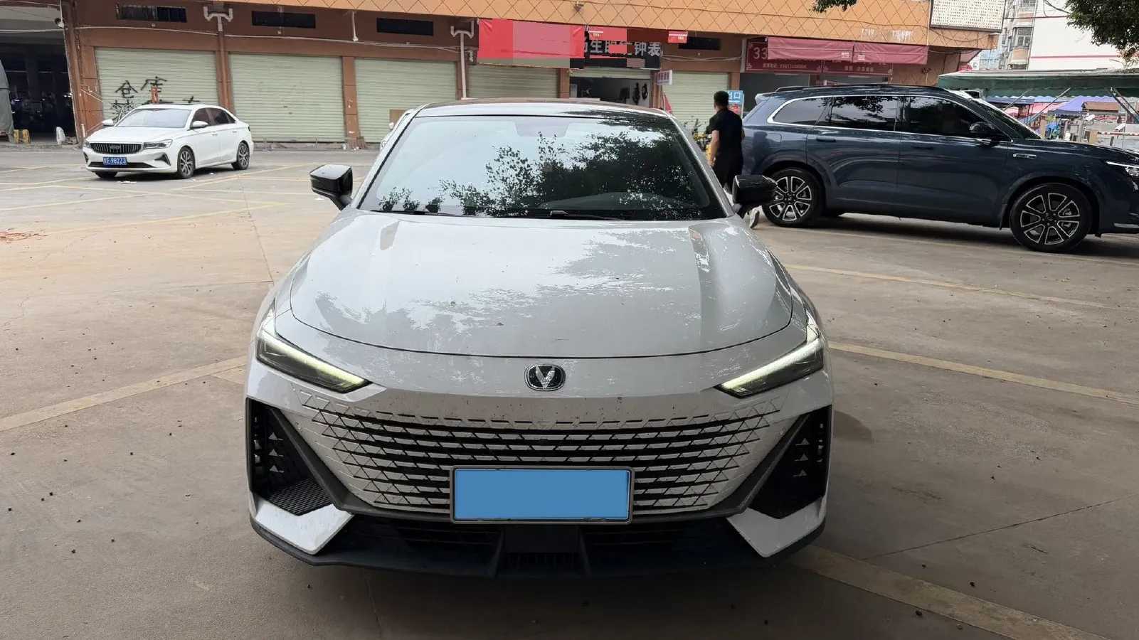 2022 ChangAn UNI-V 1.5T 188HP L4 7DCT,autocango,china used car exporter,china ev exporter,chinese used car exporter,chinese used ev exporter