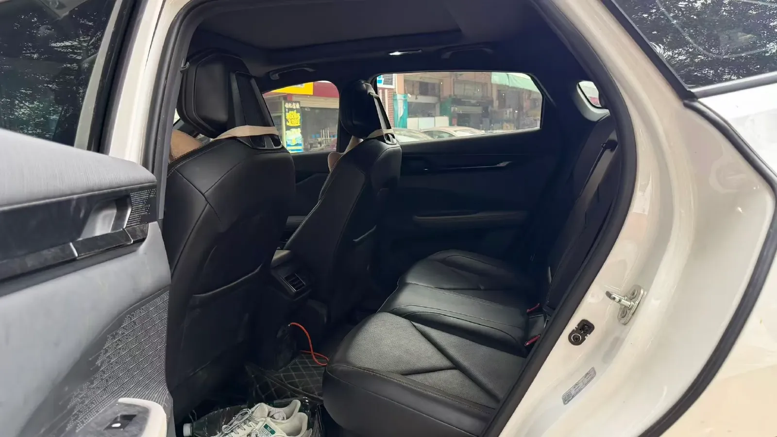 2022 ChangAn UNI-V 1.5T 188HP L4 7DCT,autocango,china used car exporter,china ev exporter,chinese used car exporter,chinese used ev exporter