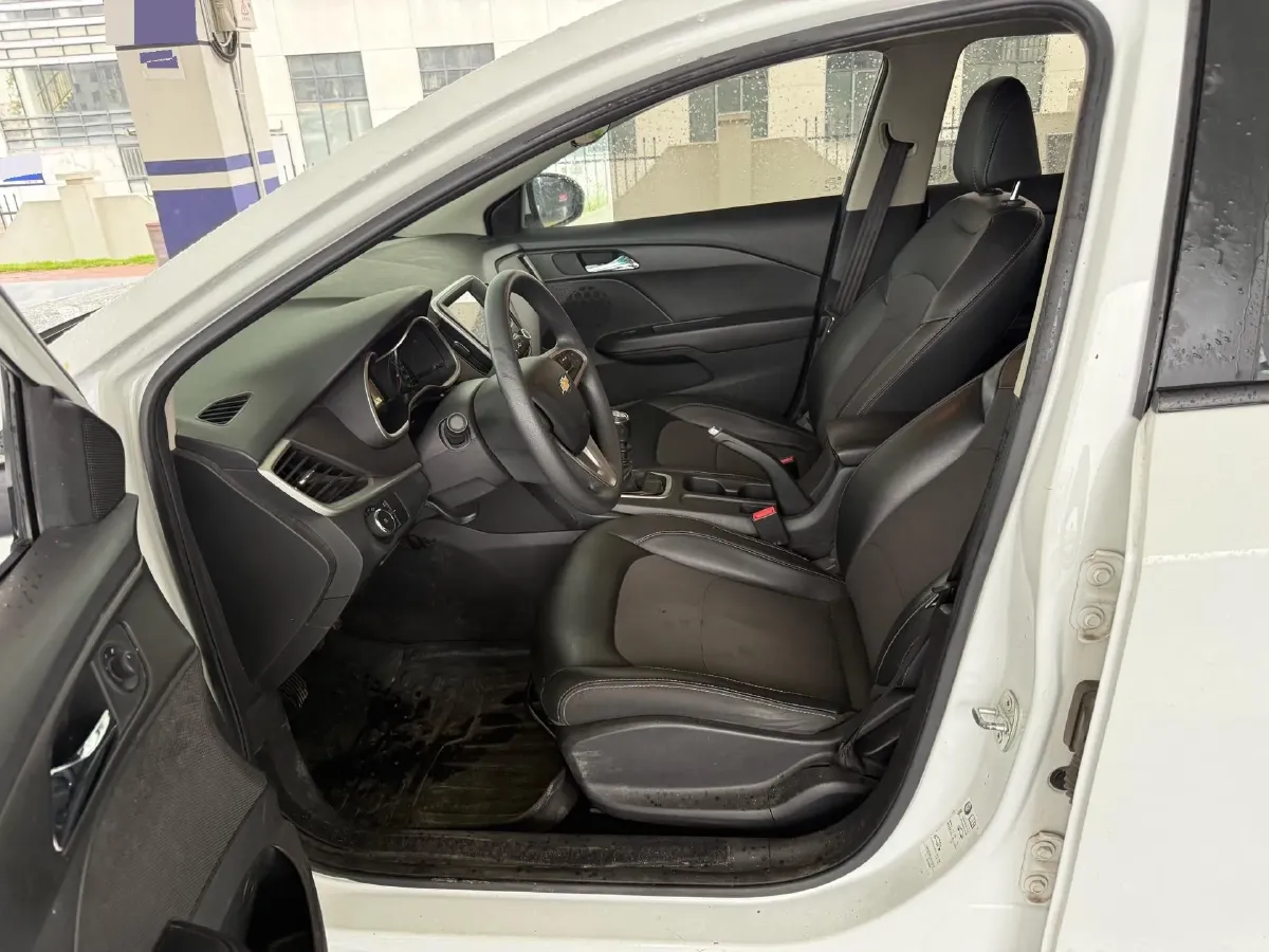 2016 Chevrolet Cavalier 1.5L 113HP L4 5MT,autocango,china used car exporter,china ev exporter,chinese used car exporter,chinese used ev exporter