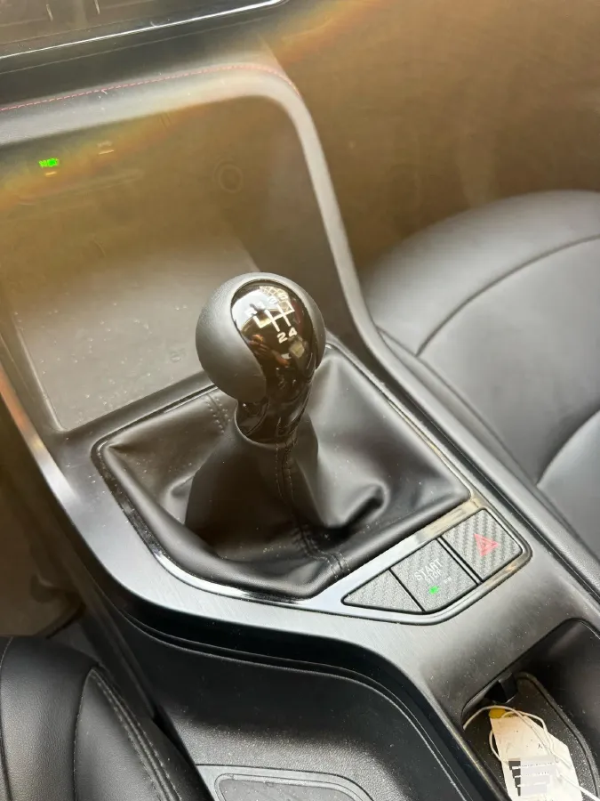 2023 Roewe i5 1.5L 129HP L4 5MT,autocango,china used car exporter,china ev exporter,chinese used car exporter,chinese used ev exporter