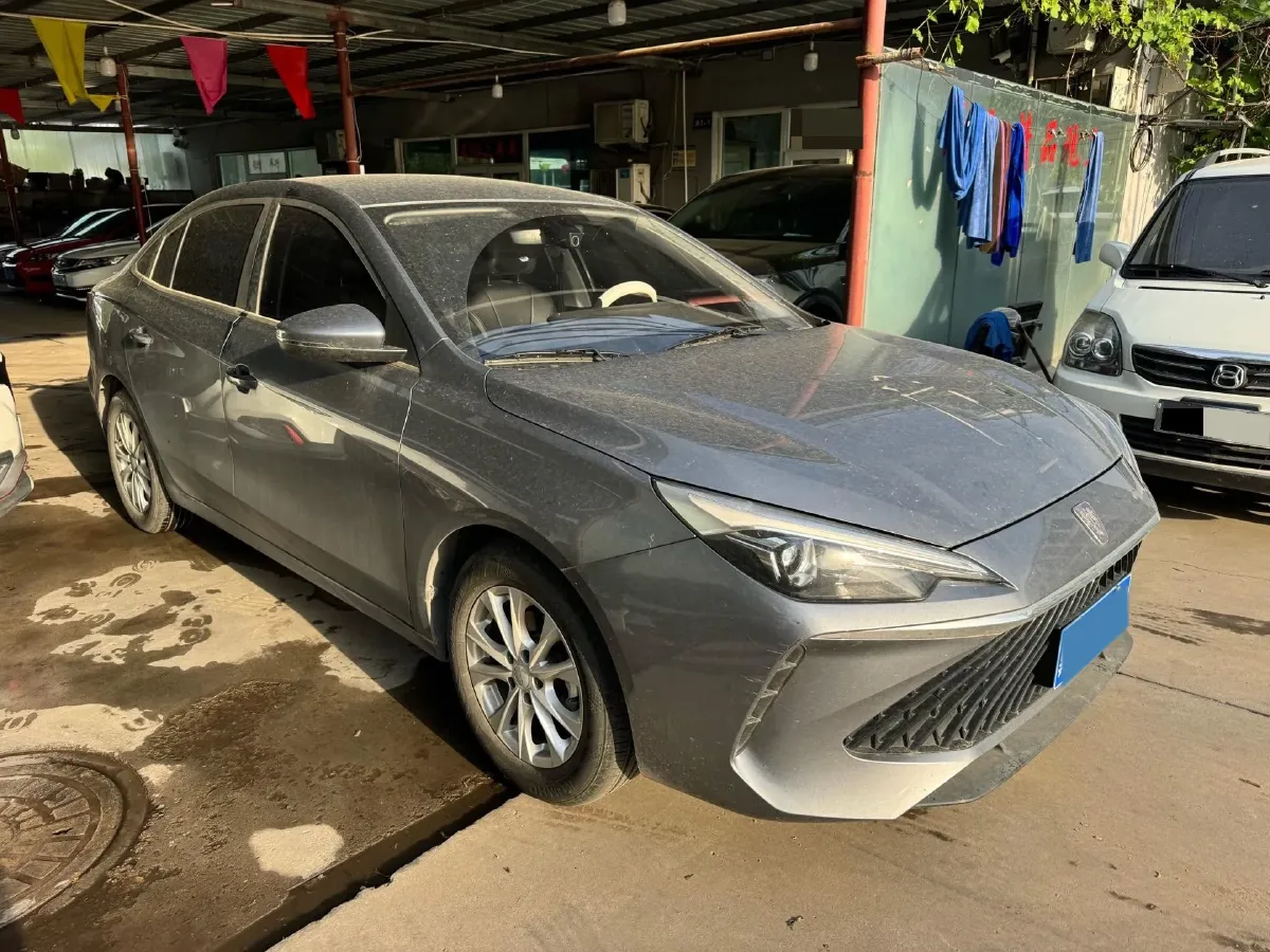 2023 Roewe i5 1.5L 129HP L4 5MT,autocango,china used car exporter,china ev exporter,chinese used car exporter,chinese used ev exporter