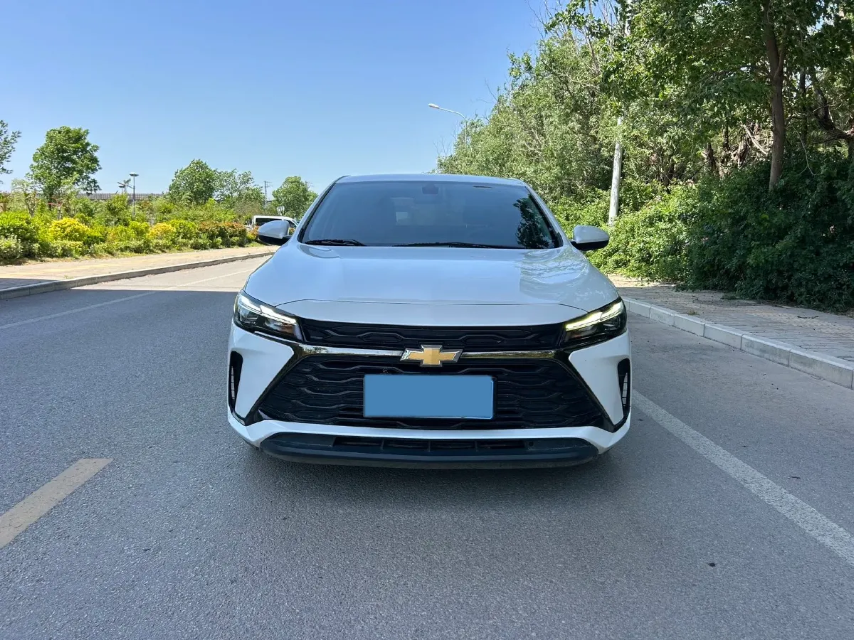 2024 Chevrolet Monza 1.5L 113HP L4 6DCT,autocango,china used car exporter,china ev exporter,chinese used car exporter,chinese used ev exporter