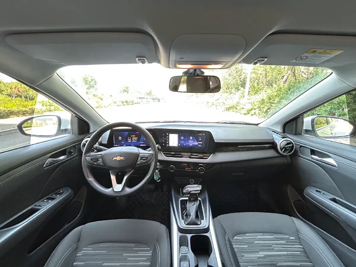 2024 Chevrolet Monza 1.5L 113HP L4 6DCT,autocango,china used car exporter,china ev exporter,chinese used car exporter,chinese used ev exporter