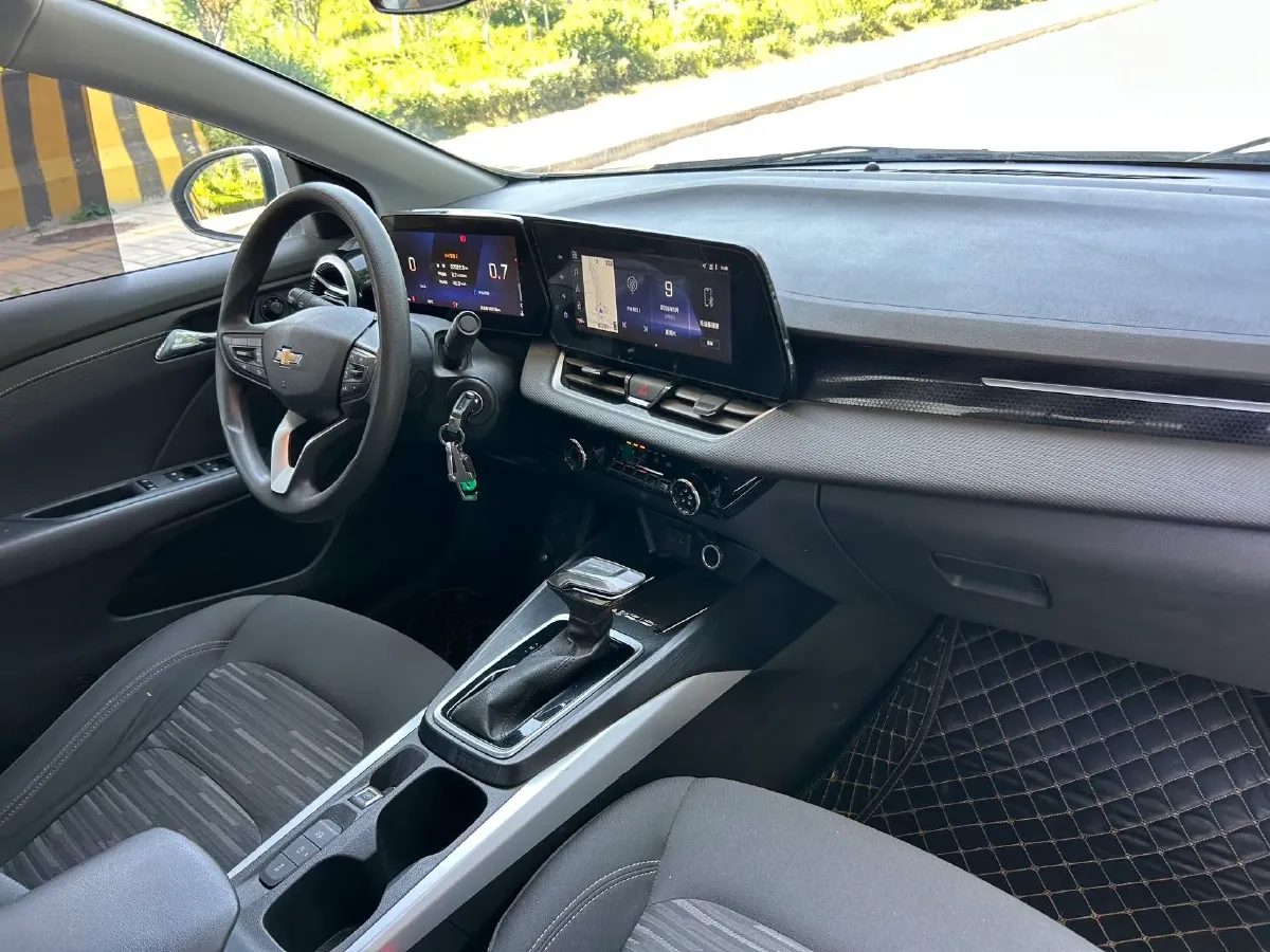 2024 Chevrolet Monza 1.5L 113HP L4 6DCT,autocango,china used car exporter,china ev exporter,chinese used car exporter,chinese used ev exporter