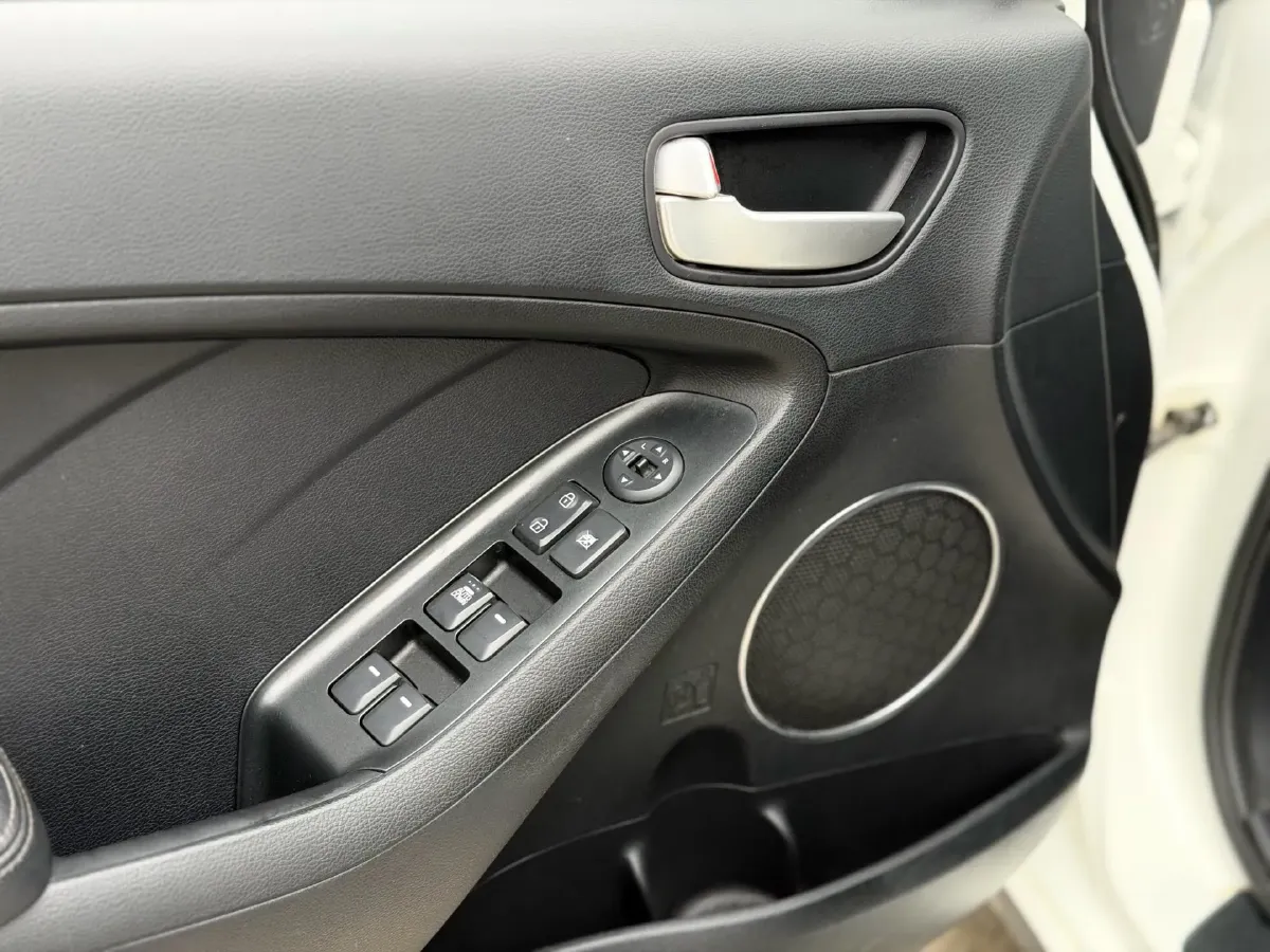 2017 Kia K3 1.6L 128HP L4 6AT,autocango,china used car exporter,china ev exporter,chinese used car exporter,chinese used ev exporter