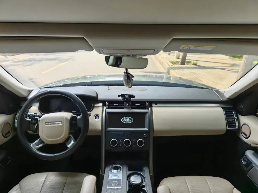 2020 Land Rover Discovery 2.0T 300HP L4 8AT,autocango,china used car exporter,china ev exporter,chinese used car exporter,chinese used ev exporter