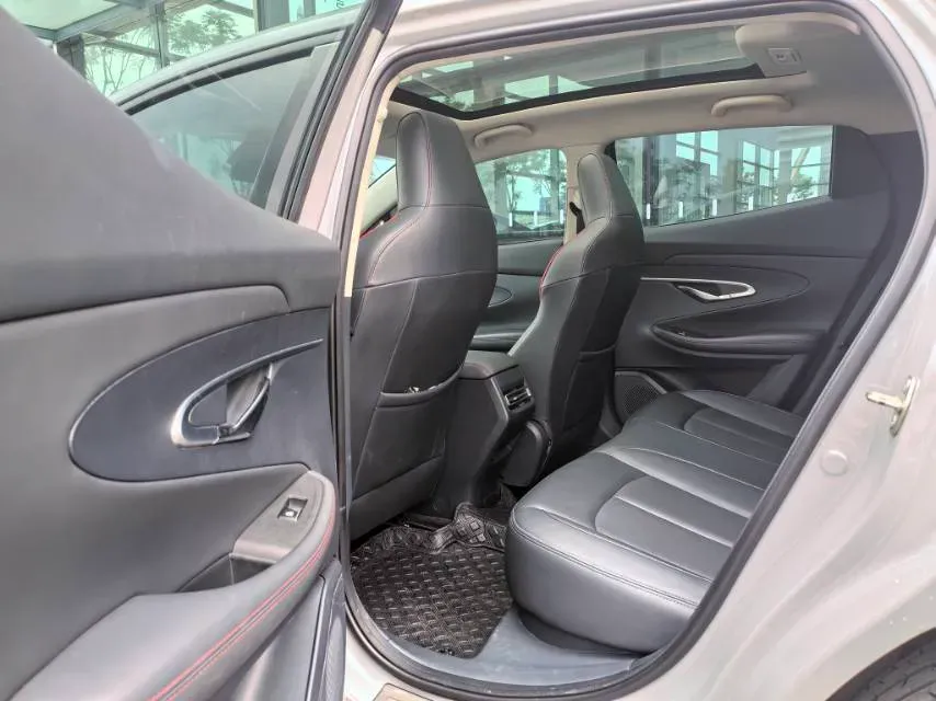 2020 ChangAn UNI-T 1.5T 180HP L4 7DCT,autocango,china used car exporter,china ev exporter,chinese used car exporter,chinese used ev exporter