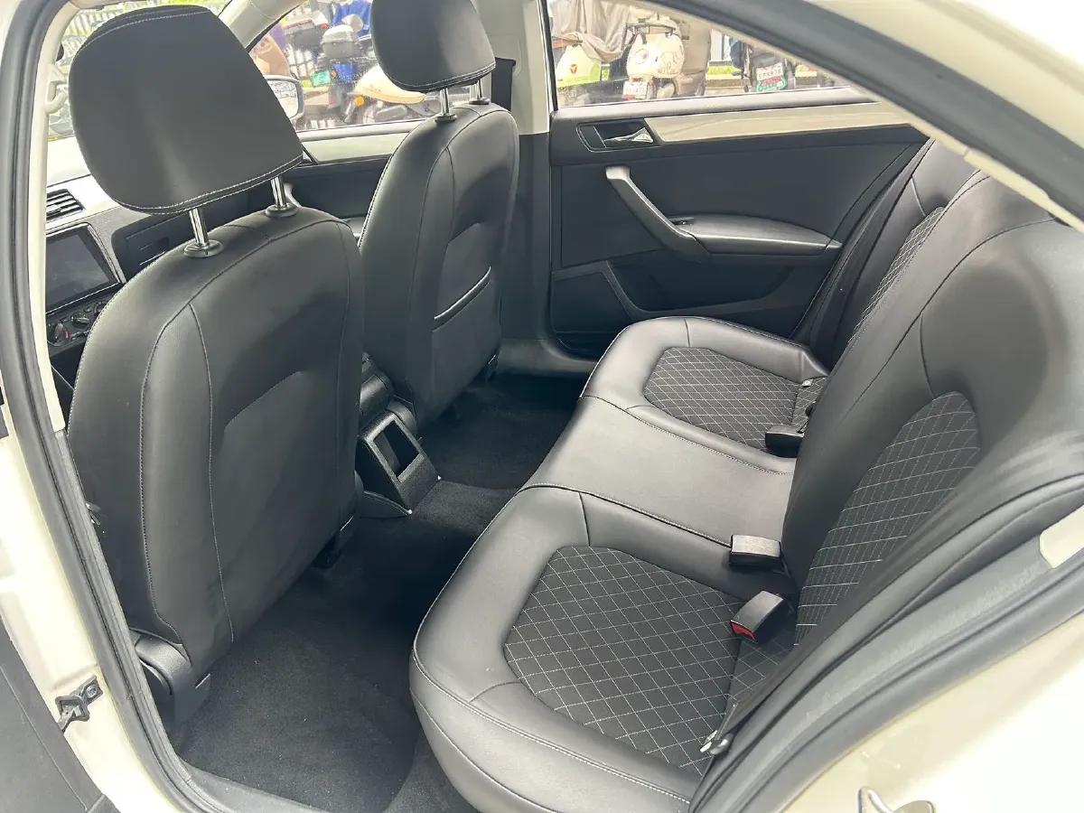 2019 Skoda Rapid Spaceback 1.5L 110HP L4 6AT,autocango,china used car exporter,china ev exporter,chinese used car exporter,chinese used ev exporter