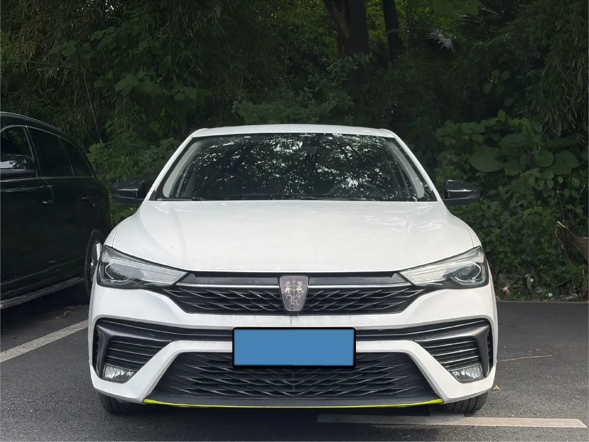 2021 Roewe i5 1.5L 120HP L4 5MT,autocango,china used car exporter,china ev exporter,chinese used car exporter,chinese used ev exporter