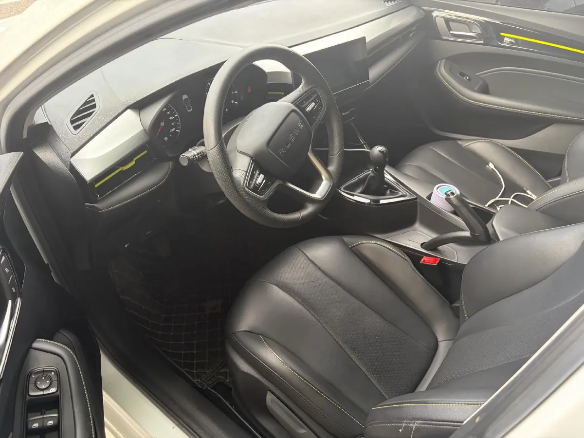 2021 Roewe i5 1.5L 120HP L4 5MT,autocango,china used car exporter,china ev exporter,chinese used car exporter,chinese used ev exporter