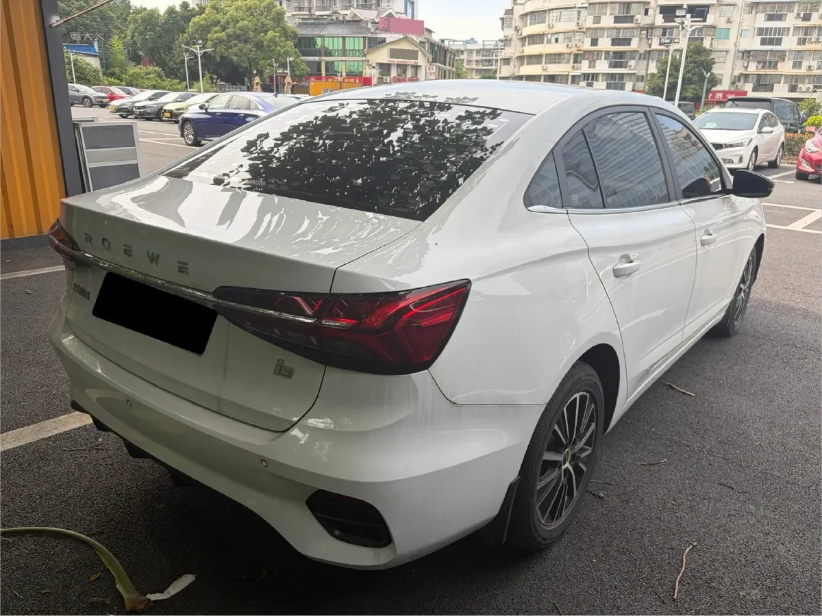 2021 Roewe i5 1.5L 120HP L4 5MT,autocango,china used car exporter,china ev exporter,chinese used car exporter,chinese used ev exporter