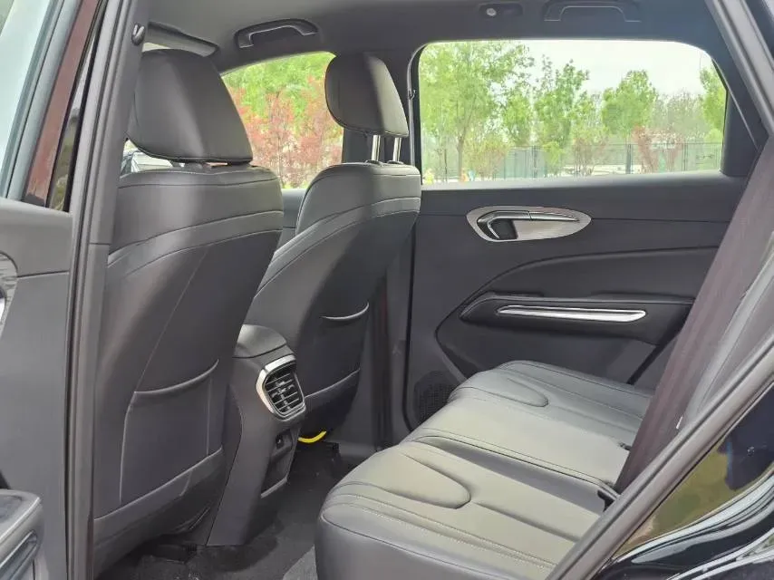 2025 Bestune YueYi 07 1.5T 150HP L4 1DHT PHEV,autocango,china used car exporter,china ev exporter,chinese used car exporter,chinese used ev exporter