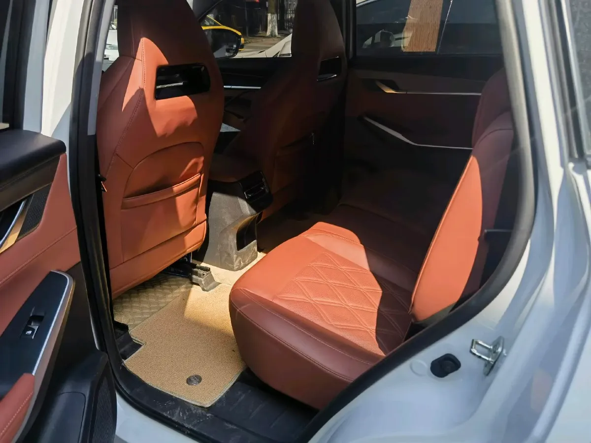 2023 ChangAn CS75 Plus 1.5T 188HP L4 8AT,autocango,china used car exporter,china ev exporter,chinese used car exporter,chinese used ev exporter
