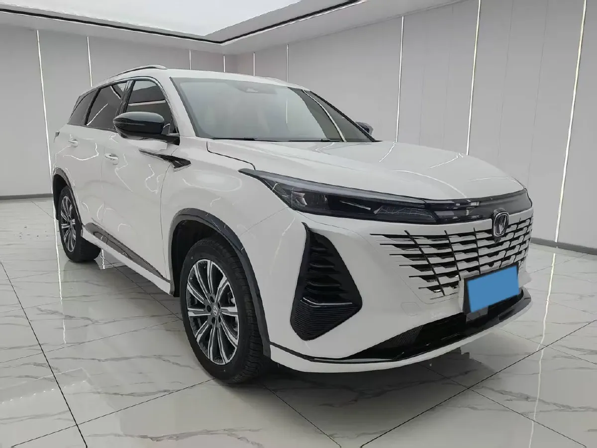 2025 ChangAn CS75 Plus 1.5T 192HP L4 8AT,autocango,china used car exporter,china ev exporter,chinese used car exporter,chinese used ev exporter