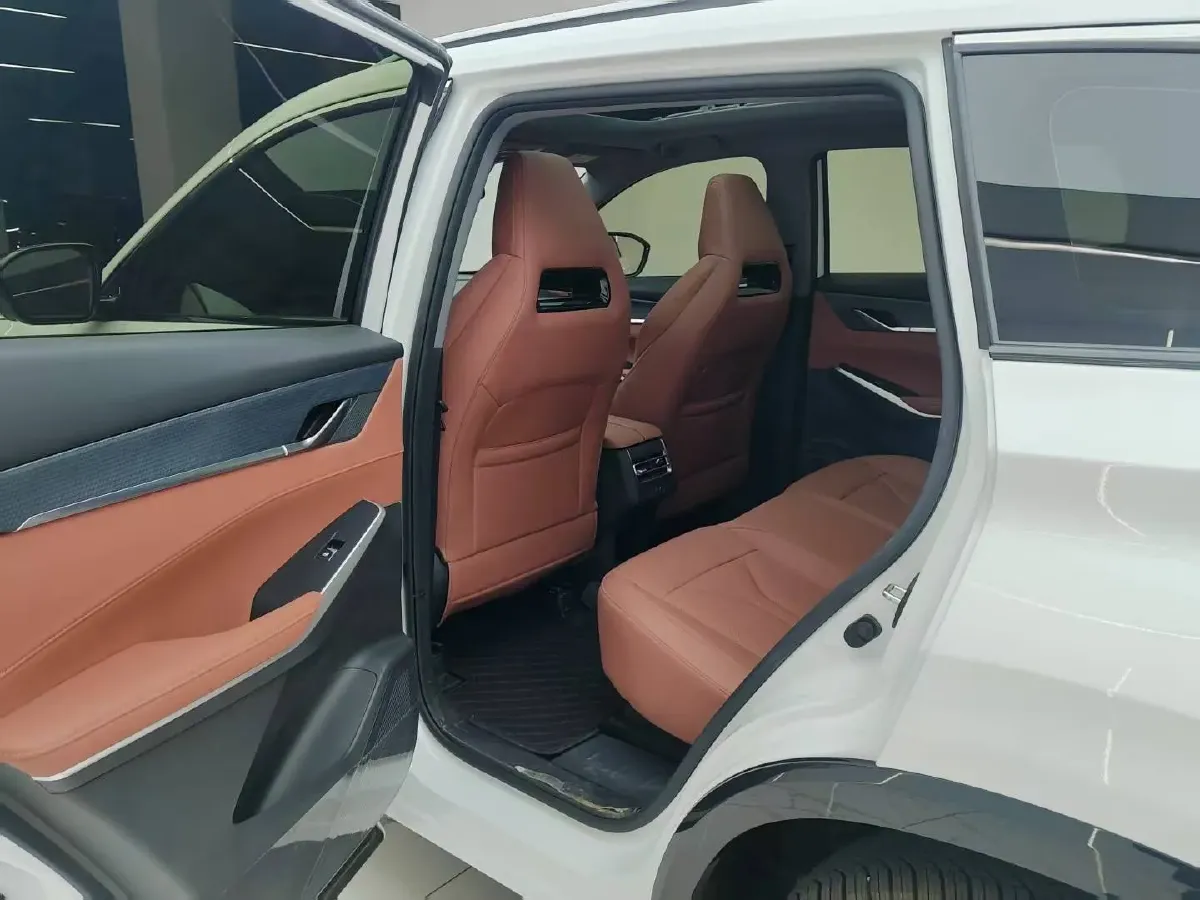2025 ChangAn CS75 Plus 1.5T 192HP L4 8AT,autocango,china used car exporter,china ev exporter,chinese used car exporter,chinese used ev exporter
