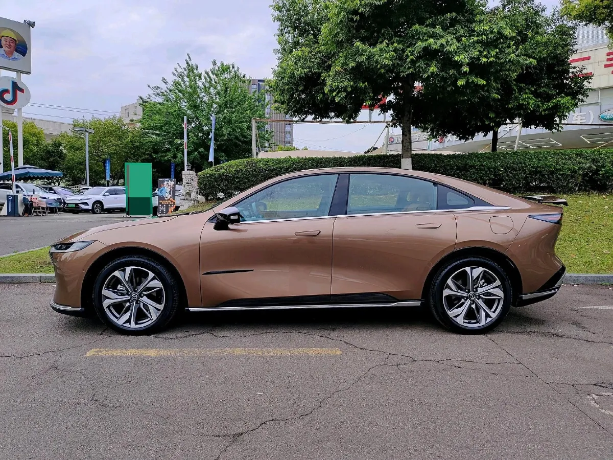 2024 Mazda EZ-6 REEV 95HP REEV 28.4KWH,autocango,china used car exporter,china ev exporter,chinese used car exporter,chinese used ev exporter