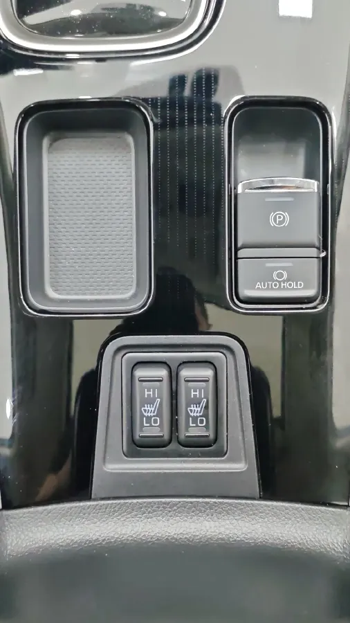 2021 Mitsubishi Outlander 2.0L 166HP L4 CVT,autocango,china used car exporter,china ev exporter,chinese used car exporter,chinese used ev exporter