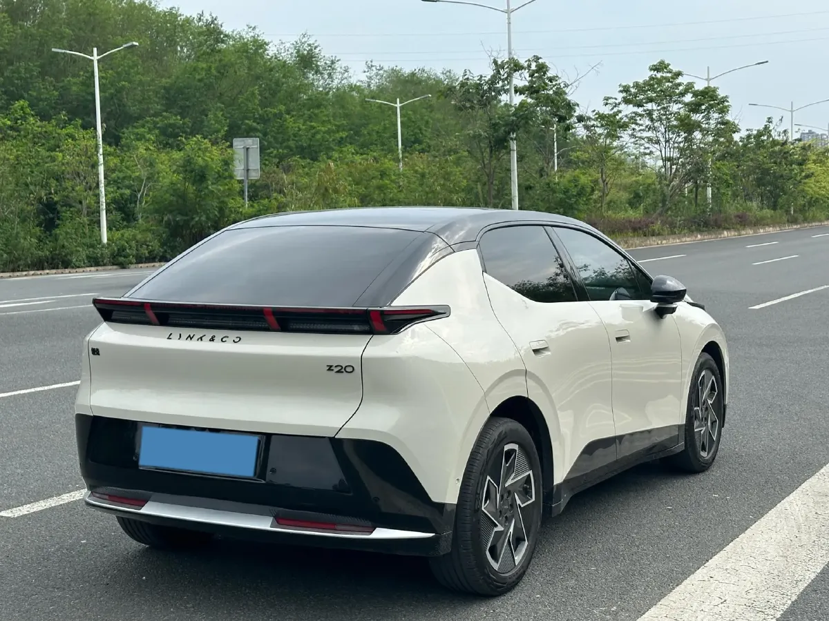 2025 Dongfeng Z9 2.0T 258HP L4 8AT,autocango,china used car exporter,china ev exporter,chinese used car exporter,chinese used ev exporter