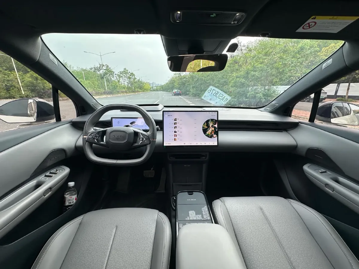 2025 Dongfeng Z9 2.0T 258HP L4 8AT,autocango,china used car exporter,china ev exporter,chinese used car exporter,chinese used ev exporter