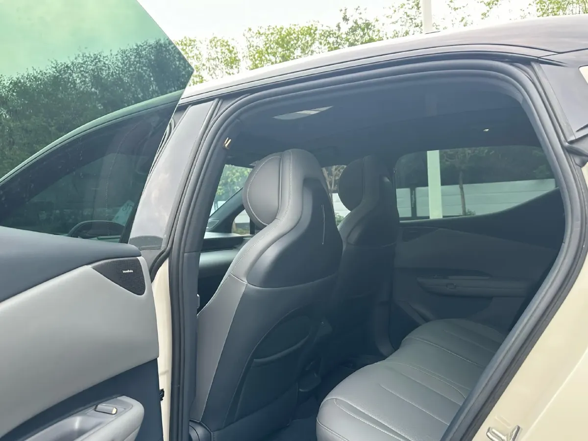 2025 Dongfeng Z9 2.0T 258HP L4 8AT,autocango,china used car exporter,china ev exporter,chinese used car exporter,chinese used ev exporter
