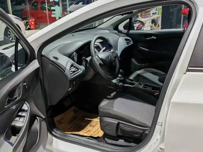 2018 Chevrolet Cruze 1.5L 114HP L4 6AT,autocango,china used car exporter,china ev exporter,chinese used car exporter,chinese used ev exporter