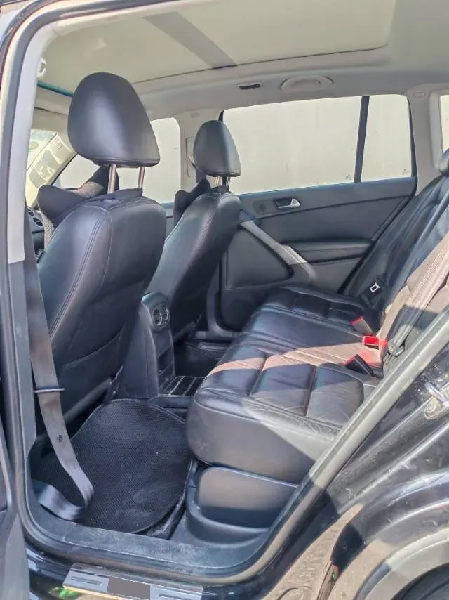 2012 Volkswagen Tiguan 1.8T 160HP L4 6AT,autocango,china used car exporter,china ev exporter,chinese used car exporter,chinese used ev exporter