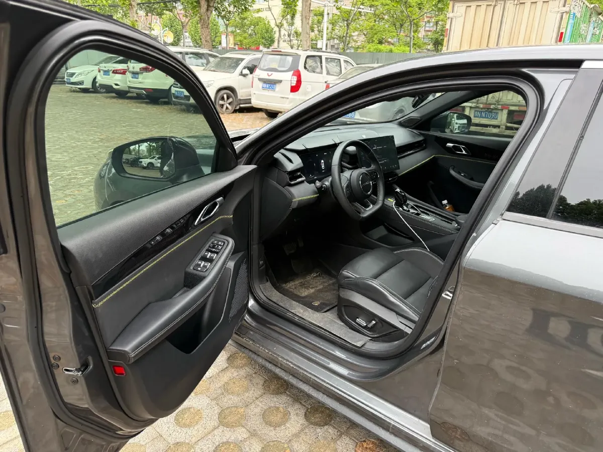 2023 MAXUS G50 1.5T 181HP L4 7DCT,autocango,china used car exporter,china ev exporter,chinese used car exporter,chinese used ev exporter