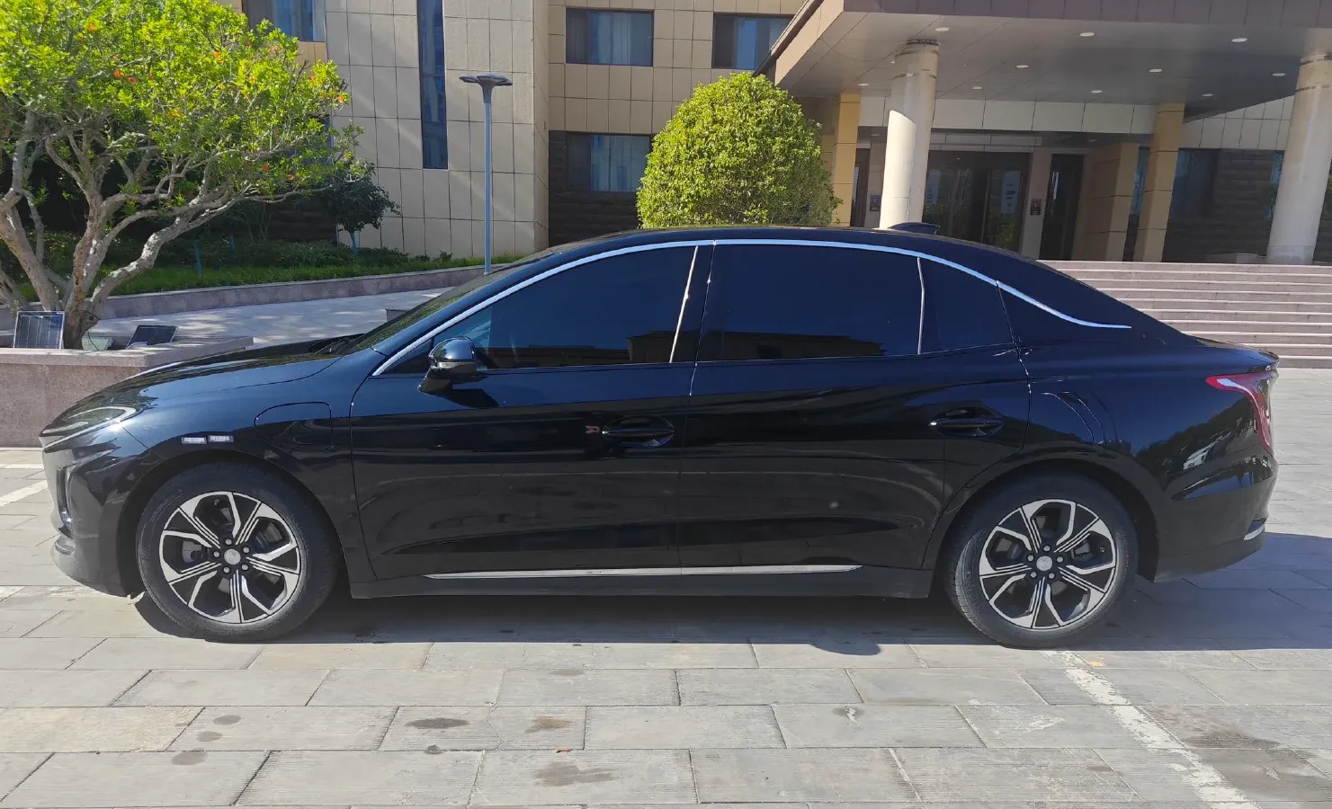 2022 HongQi E-QM5 BEV 54KWH,autocango,china used car exporter,china ev exporter,chinese used car exporter,chinese used ev exporter