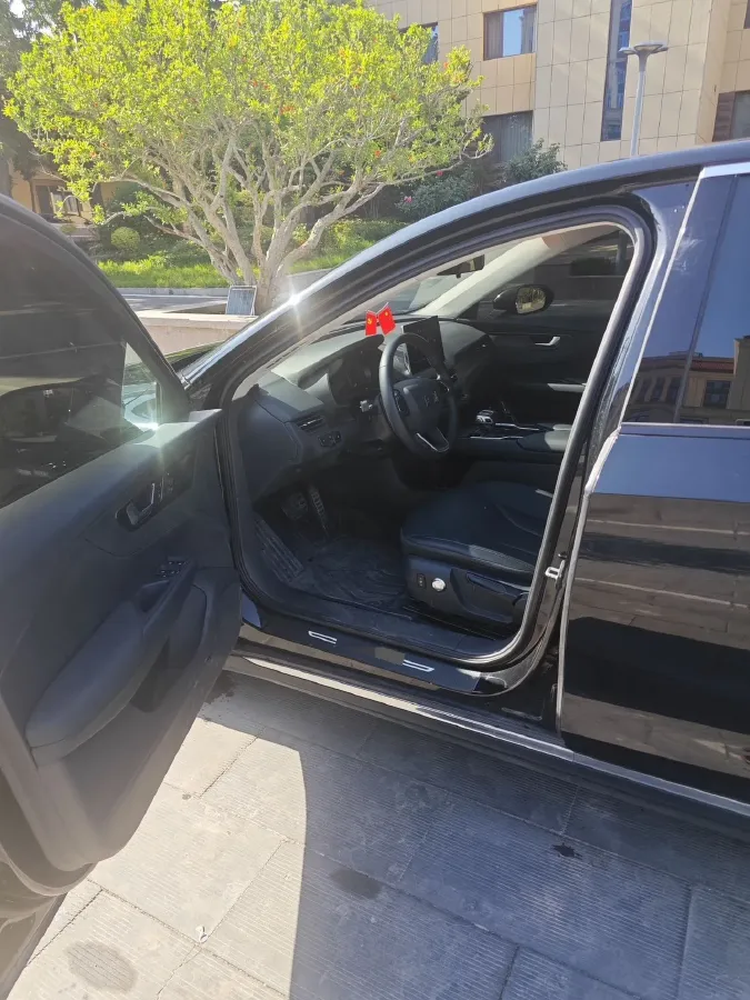 2022 HongQi E-QM5 BEV 54KWH,autocango,china used car exporter,china ev exporter,chinese used car exporter,chinese used ev exporter