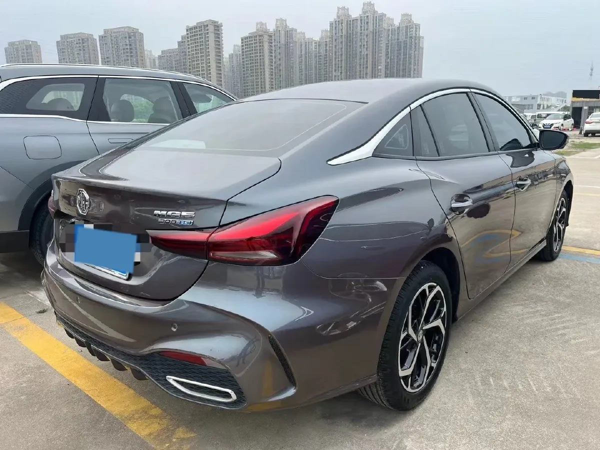 2025 MG 5 1.5T 181HP L4 7DCT,autocango,china used car exporter,china ev exporter,chinese used car exporter,chinese used ev exporter